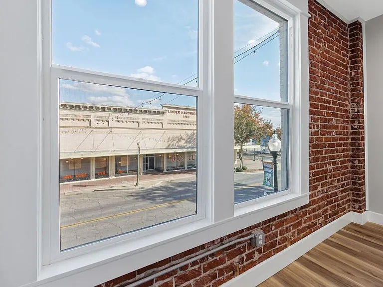 147 S K St #202 — Photo 16