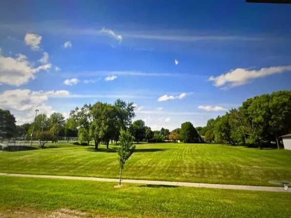 1400-1500 E Kensington Rd, Mount Prospect, IL 60056