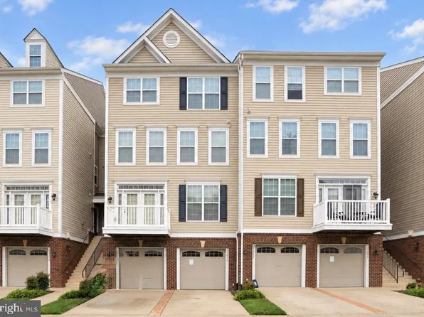 21736 Indian Summer Ter, Sterling, VA 20166