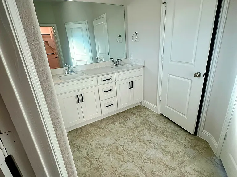 3120 Lucia Way — Photo 9