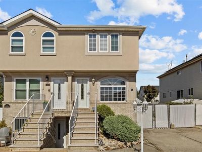 115 Salamander Ct, Staten island, NY, 10309