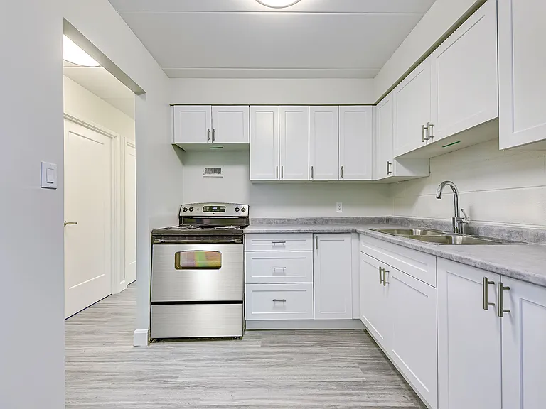 242 Linwell Rd — Photo 9
