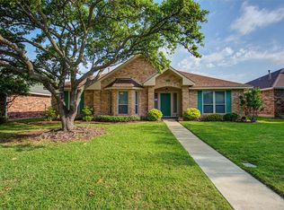 2013 Lansdown Dr, Carrollton, TX 75010