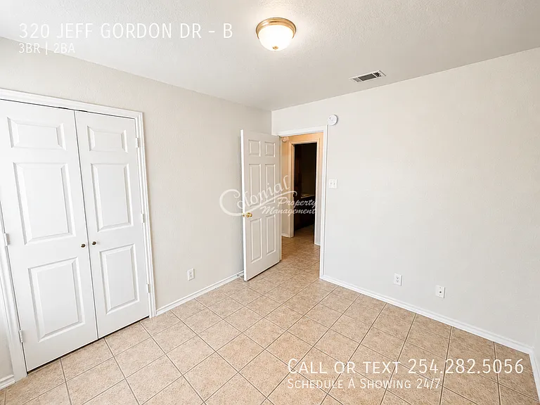 320 Jeff Gordon Dr #B — Photo 11