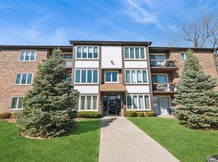 5024 Circle Ct APT 1002, Crestwood, IL 60418