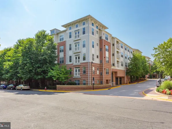 9480 Virginia Ctr #422, Vienna, VA 22181