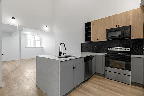 Floor plan 204