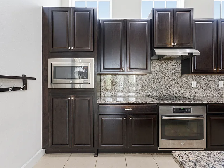 9025 Laureate Blvd — Photo 12