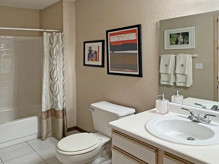 Tanglewood Apartments — Photo 13