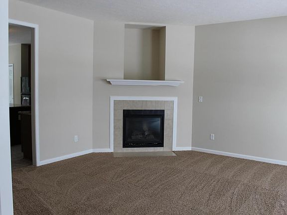 3rd image of 1860 Somerford Dr