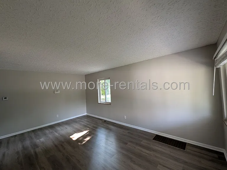 2613 Edgevale Rd — Photo 5