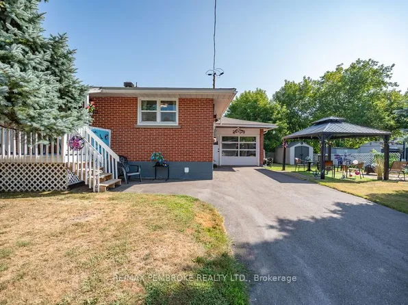335 Willard St, Pembroke, ON K8A 3T8