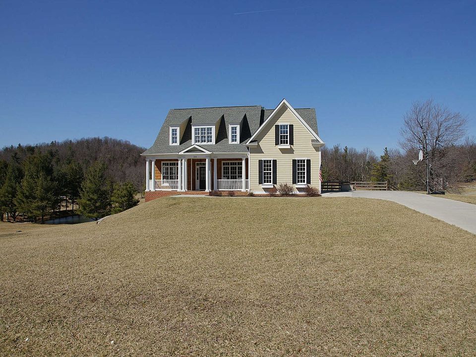 1st image of 206 Cobble Ln