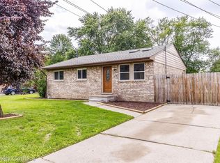 12033 Hartel St, Livonia, MI 48150