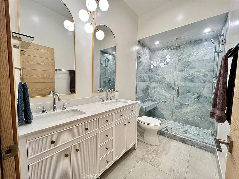 23443 Balmoral Ln — Photo 41