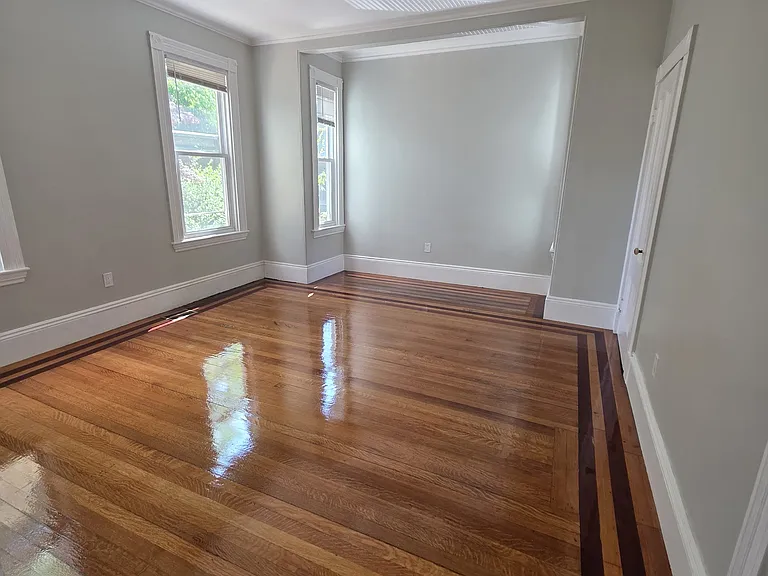 15 Tremlett St #1 — Photo 2