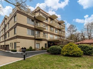 6415 Jamieson Ave APT 402, Saint Louis, MO