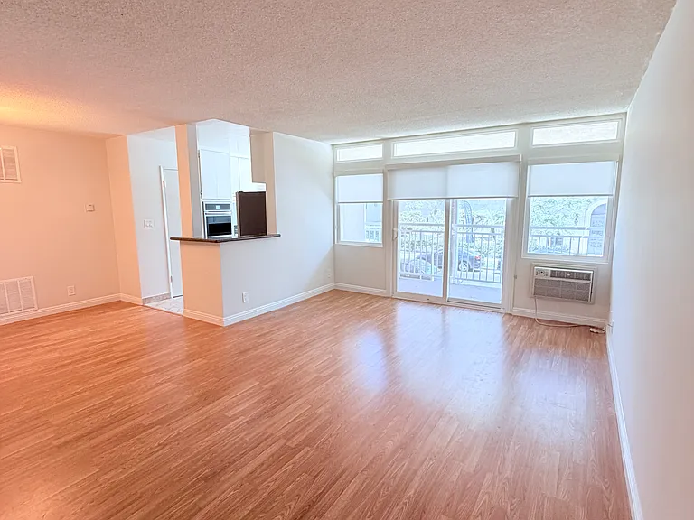 11635 Mayfield Ave #2 — Photo 1