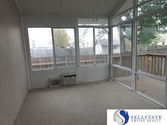 3rd image of 1215 W Park Ave #1