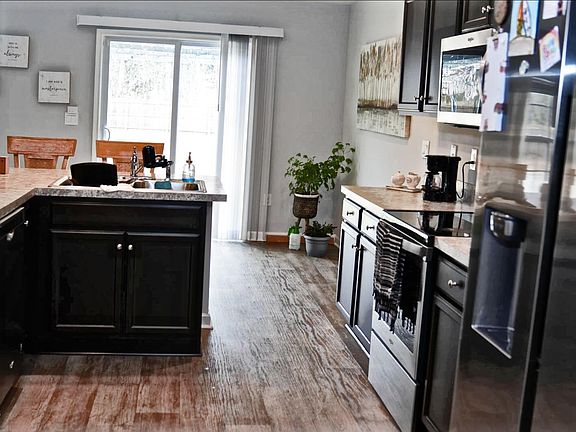 2nd image of 7643 Jordan Rd