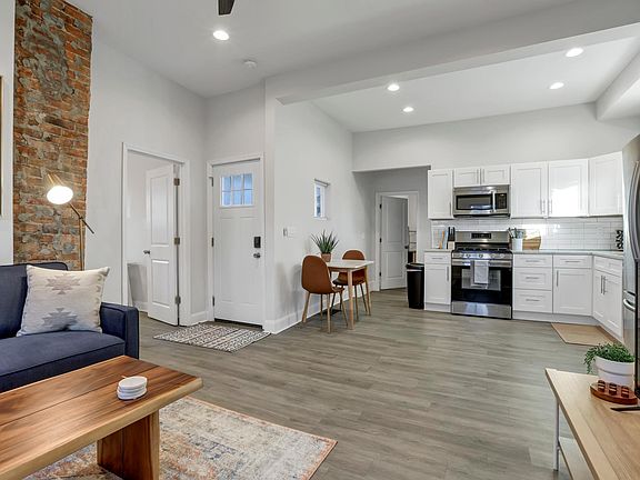 2nd image of 1089 McAllister Ave
