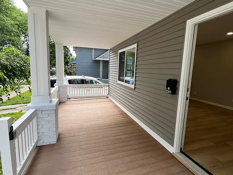 The lower unit features exclusive access to front porch.