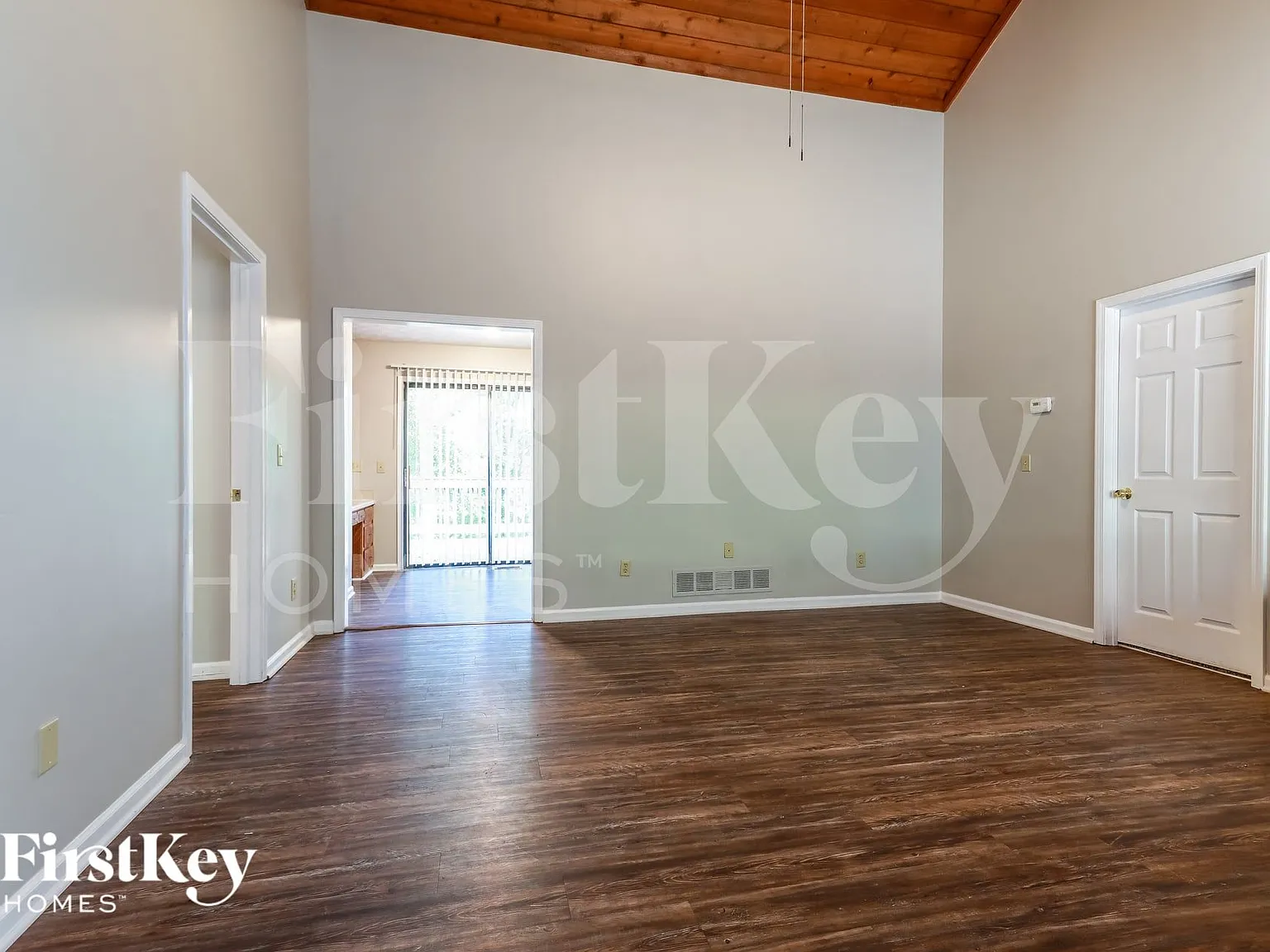 4 bed, 3.0 bath, 2744 sqft, $2,970 — Photo 3