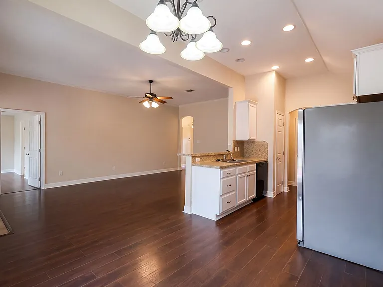 3214 Grand Lake Dr — Photo 5
