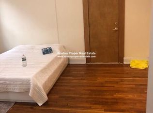 364 Riverway St #8V, Boston, MA 02115