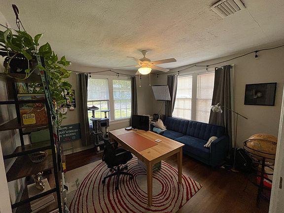 4th image of 3756 Sommers St