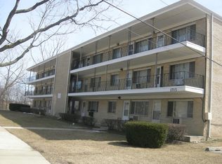 1715 Longview Rd APT 17, Waukegan, IL 60087