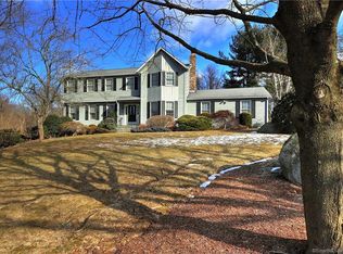 42 Great Hollow Rd, Monroe, CT 06468