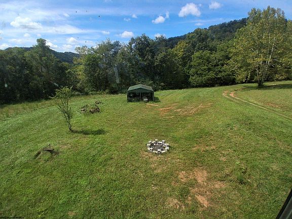 3rd image of 6047 Russett Rd