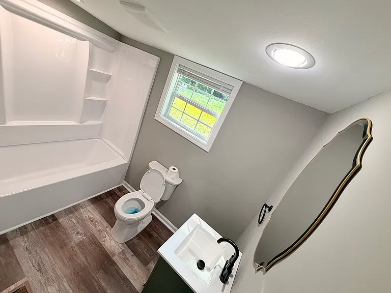 212 Murphy Ln — Photo 1