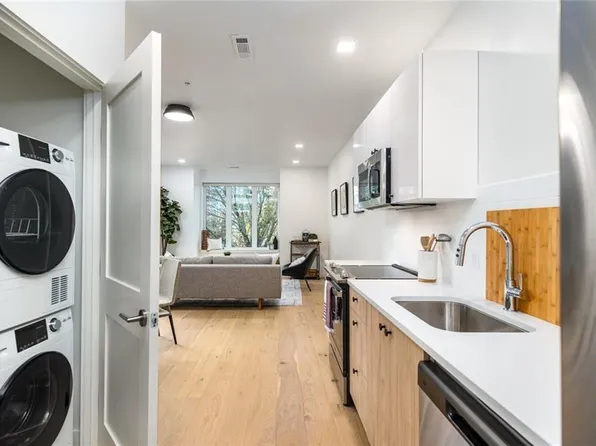 1492 Westminster St APT 3, Providence, RI 02909