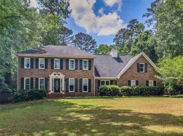 8601 N Shore Dr, Jonesboro, GA 30236
