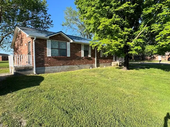 215 Greenleaf Cir, Gallatin, TN 37066