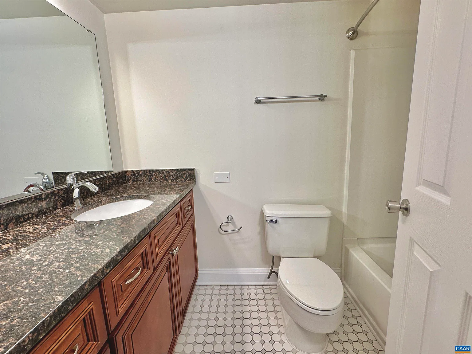 2 bed, 2.0 bath, 973 sqft, $1,750 — Photo 2