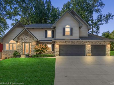 236 Waterview Dr, Lake Orion, MI, 48362