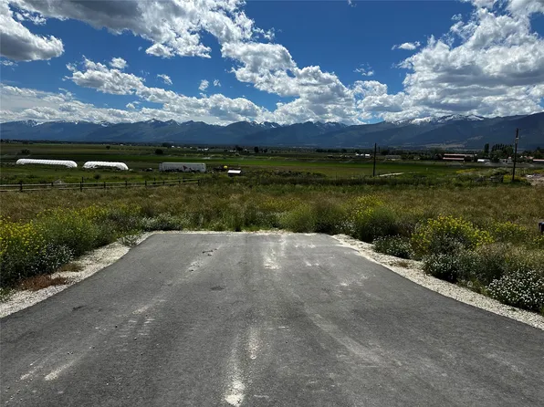 2817 Tikka Ln, Stevensville, MT 59870