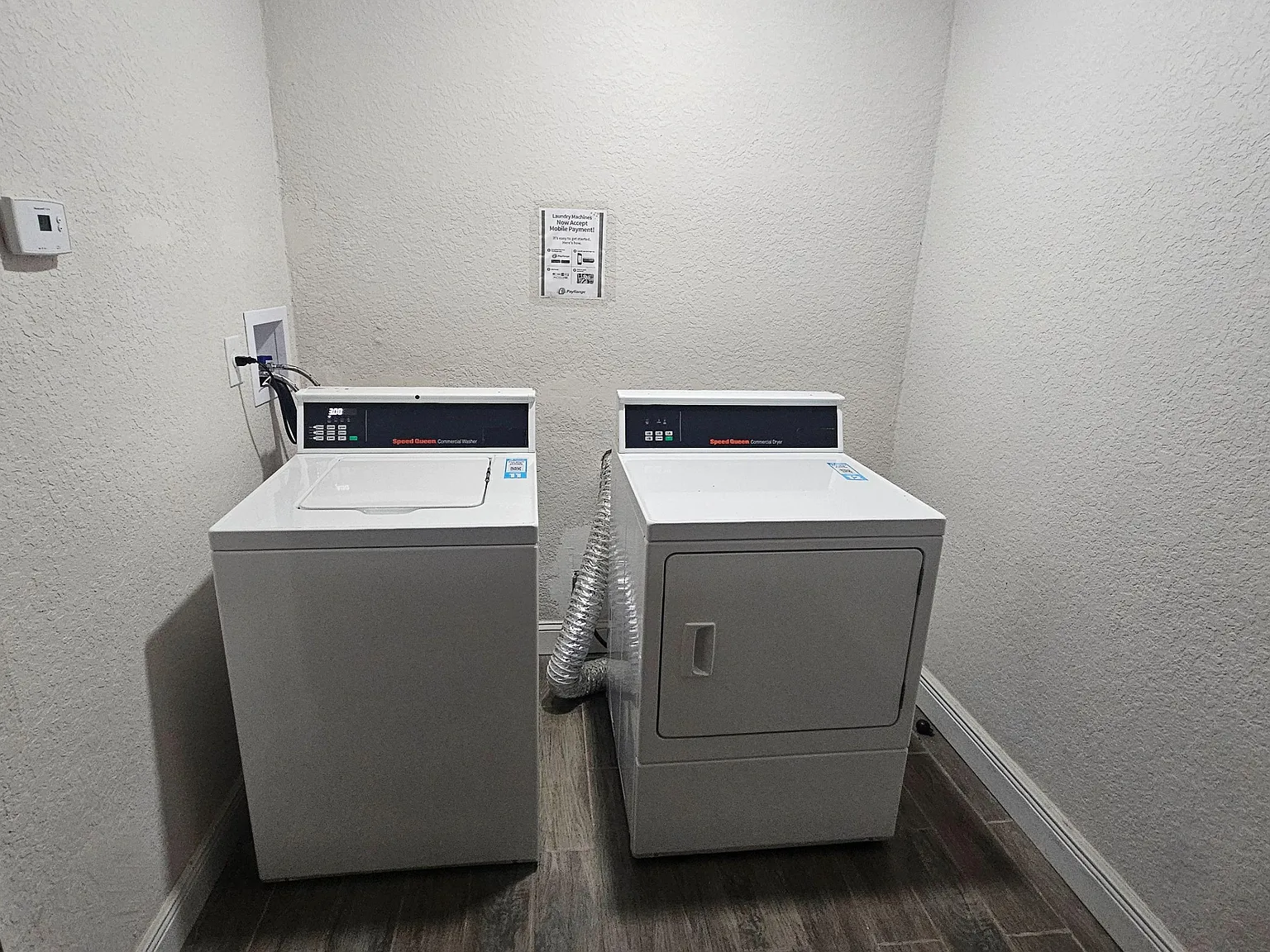 4 bed, 3.0 bath, 100 sqft, $1,001 — Photo 4
