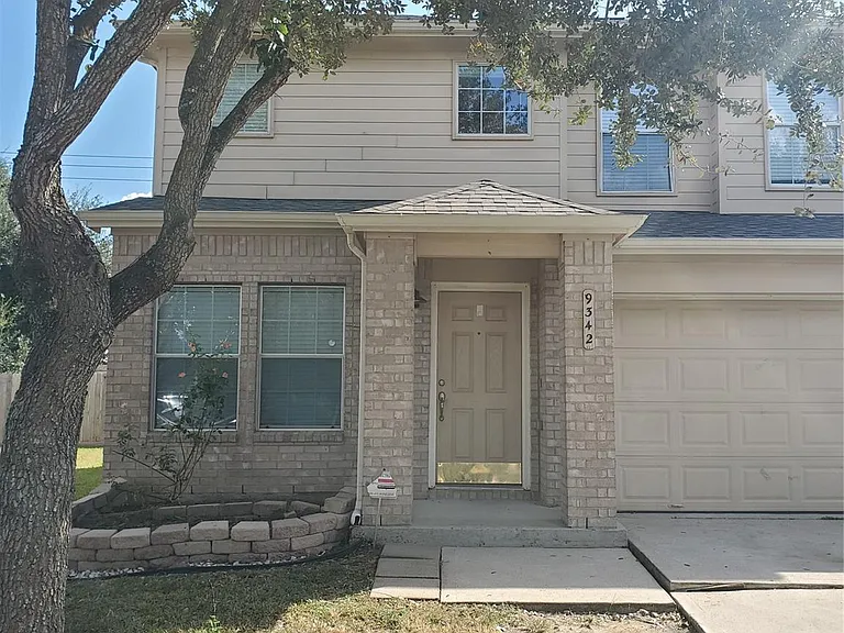 9342 Canady Park Ln — Photo 1