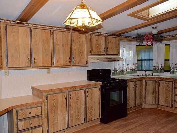 4th image of 31 Hillary Dr
