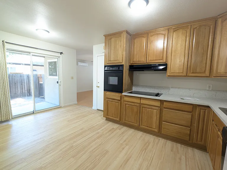 1110 Anderson Rd — Photo 7
