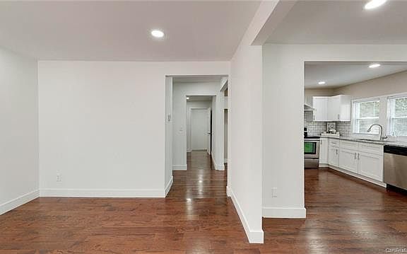 5th image of 406 Louise Ave