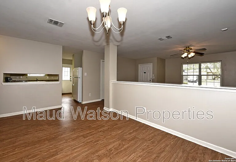 10727 N Shaenridge — Photo 14