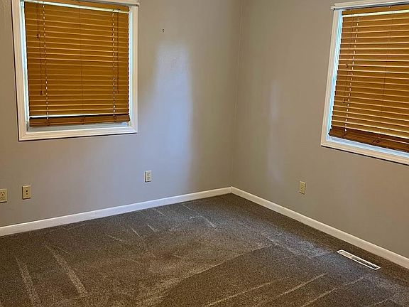 Front corner bedroom