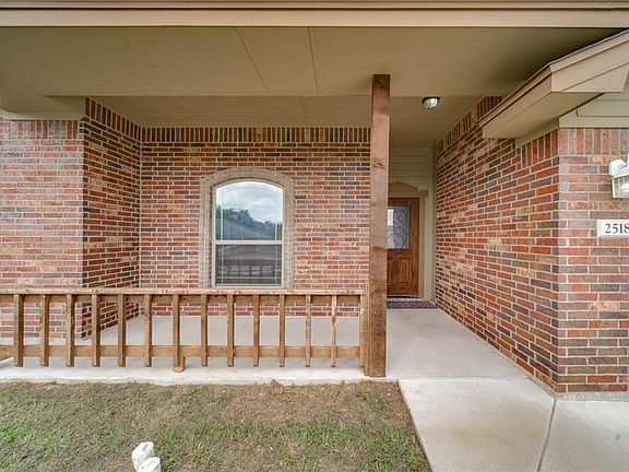4th image of 2518 Heartland Ave