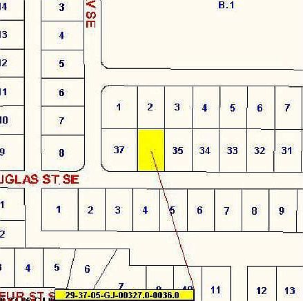 1st image of 907 Douglas St SE