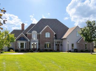 10937 N Sutton Ridge Dr, Mequon, WI 53097